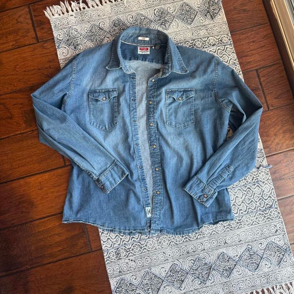 Wrangler Women's Blue Shirt